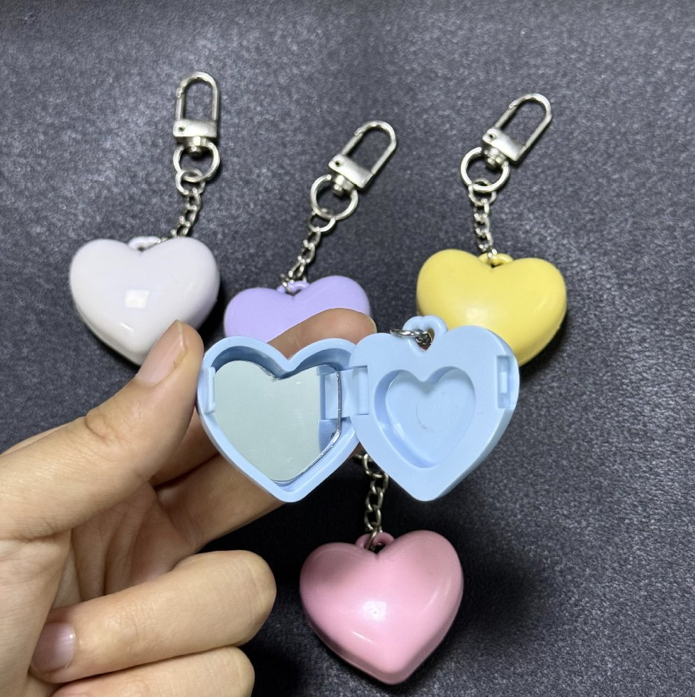 Plastic Heart Shape Empty Cosmetic Case Lip Balm Container Packaging Cute