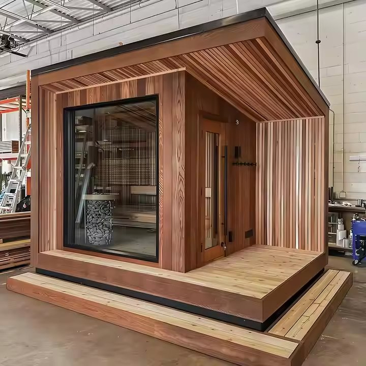 Большая уличная сауна из красного кедра на 4-8 человек