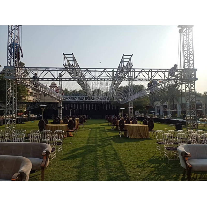 Middle Capacity Spigot Truss Booth Display Aluminum Truss China Factory Made SGS Certificate Truss Whole Sale