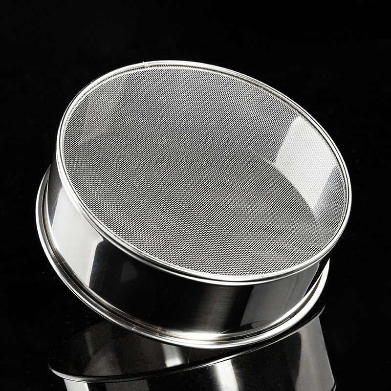Factory Price 15cm Thickened Kitchen Baking Utensils Round Stainless Steel Flour Sifter