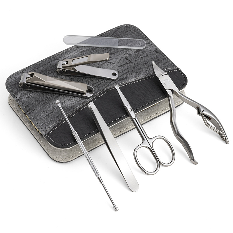 Custom Logo Professional Manicure Set Stainless Steel Nail Clippers Care Tools Set Leather Portable Travel Case Nail Kit