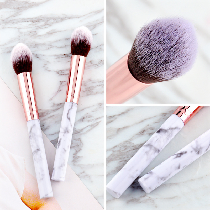 Top Makeup Tools for Flawless Finishes: Buy Highlighter Brush Today