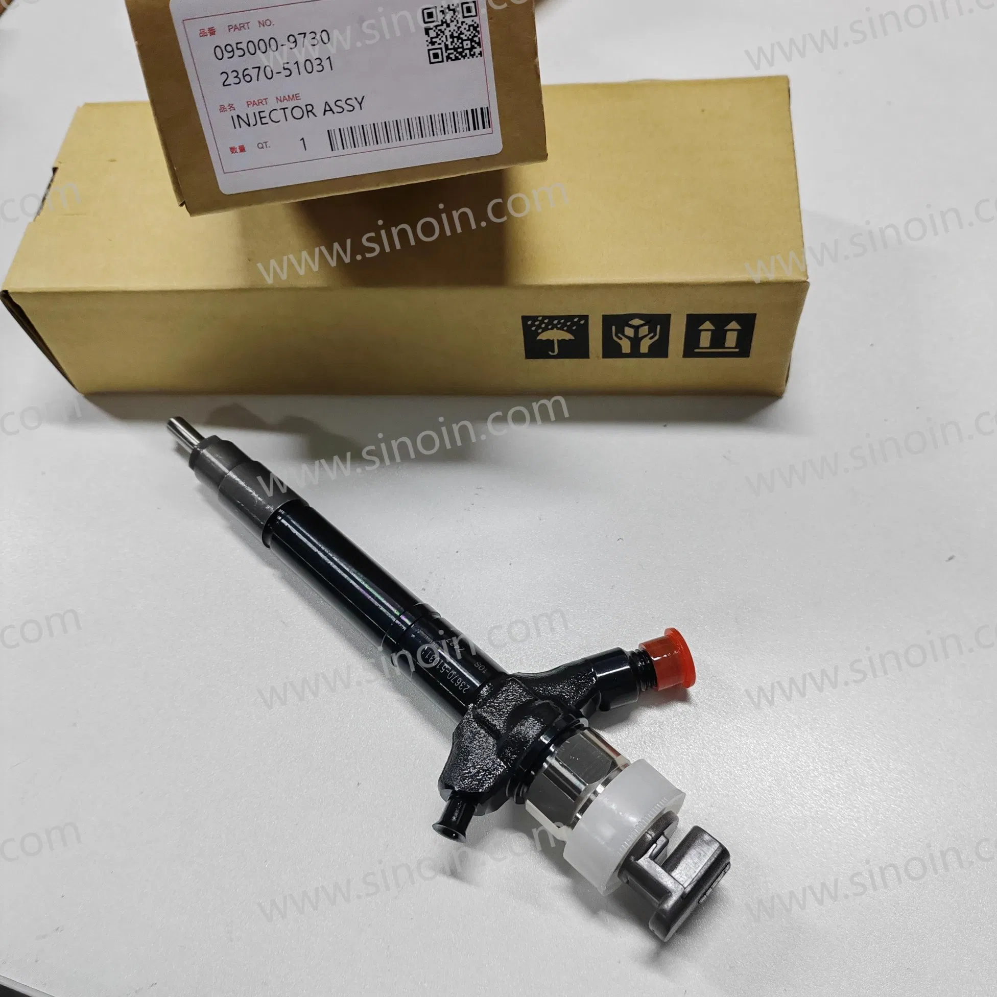 Топливная форсунка дизельная 23670-51031 для Toyota 1VD-FTV