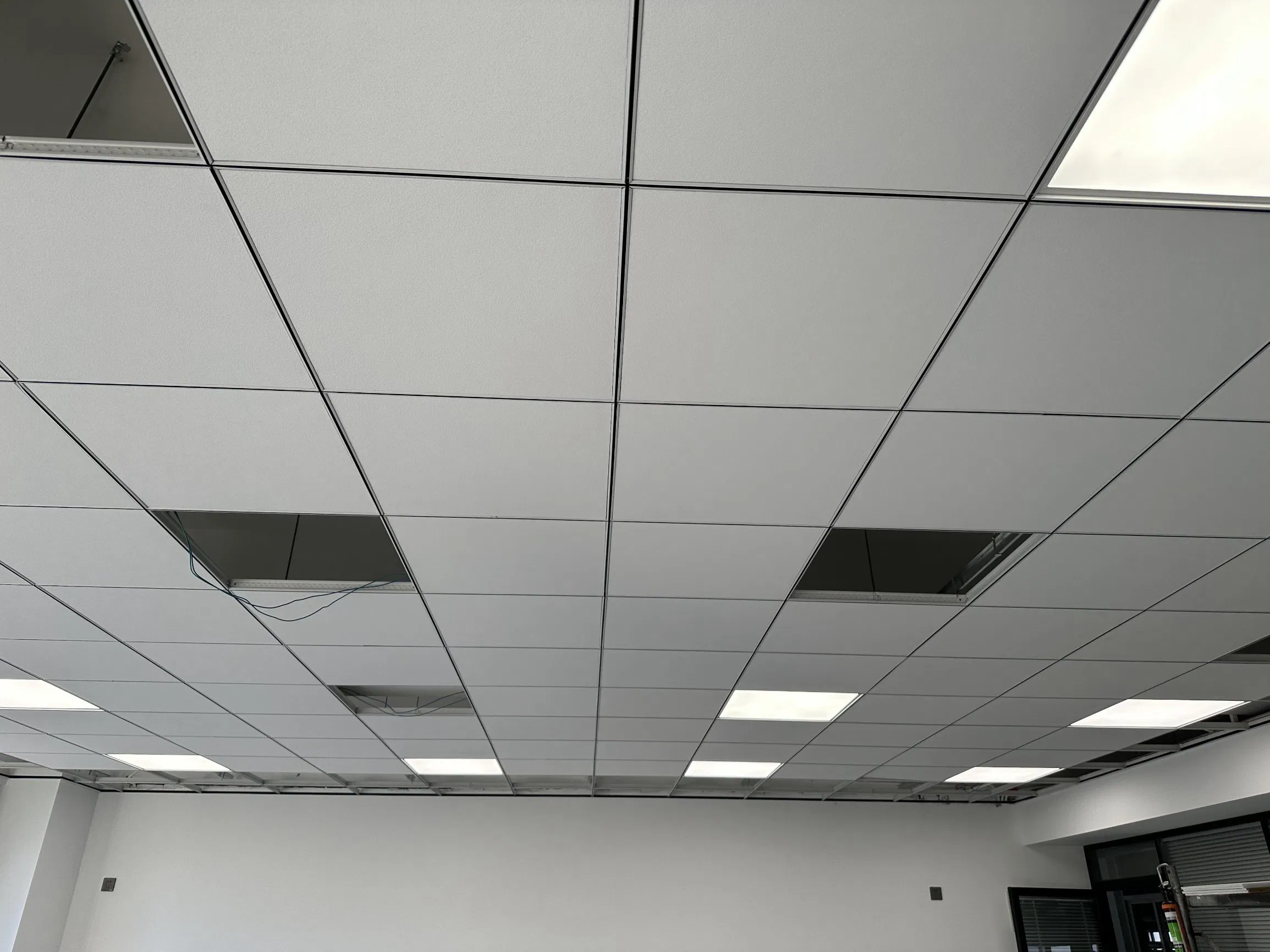 Factory Supply Non-Combustible Sound Absorbing Material Rock Wool Ceiling Suspended Insulation Acoustic Panels in Tegular Edge