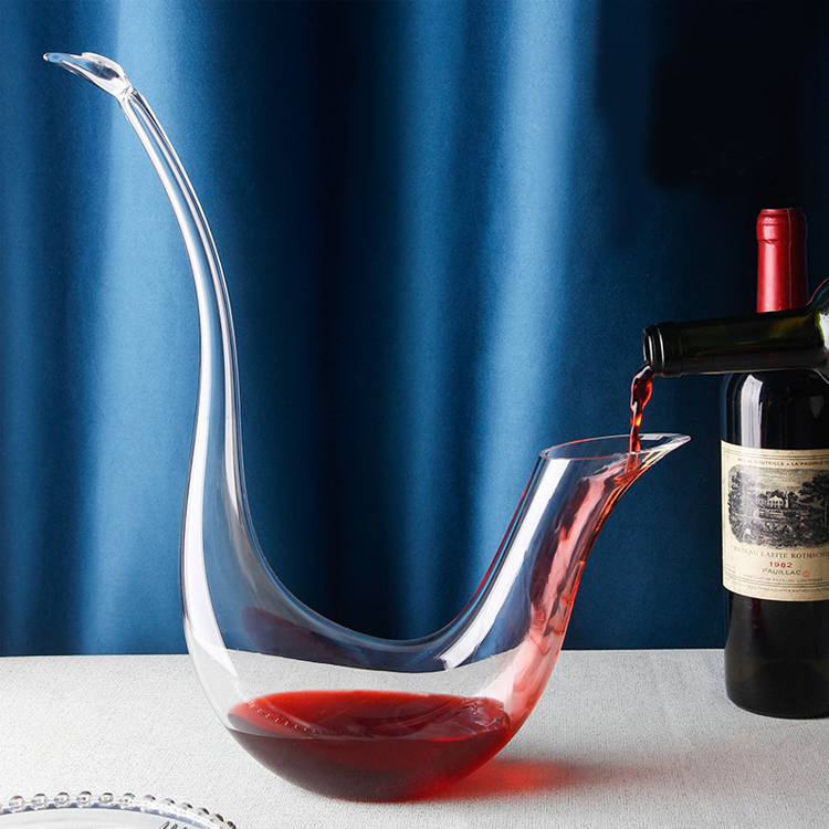 European Personalized Creative Mermaid Shaped Transparent Crystal Glass Decanter 1000ml Red Wine Decanter for Home