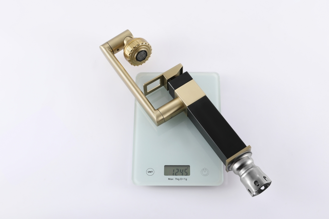 Смеситель для раковины Pinslon, черное золото, 360°