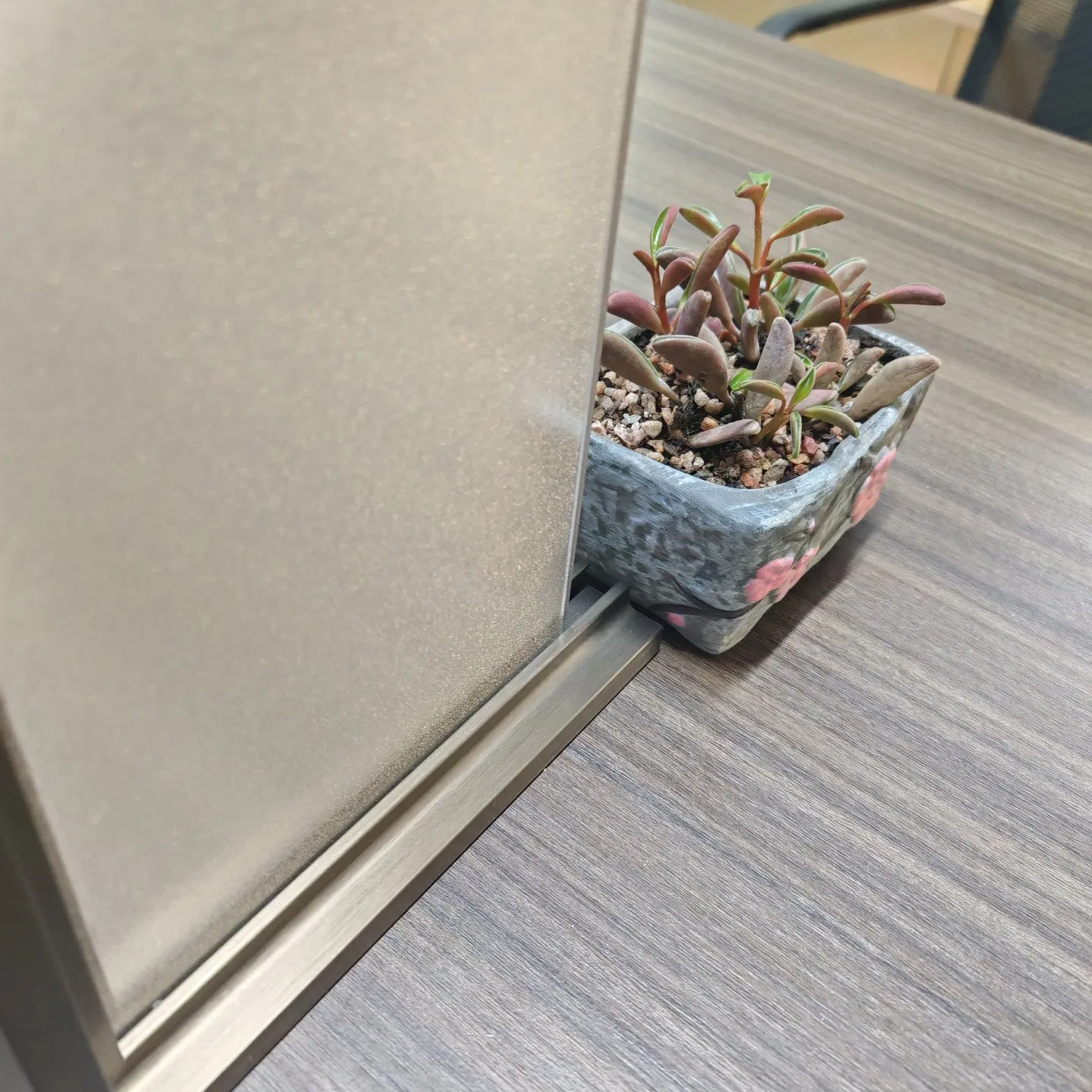 Lightweight and Easy to Handle Furniture Glass Wired Glass Laminated Glass