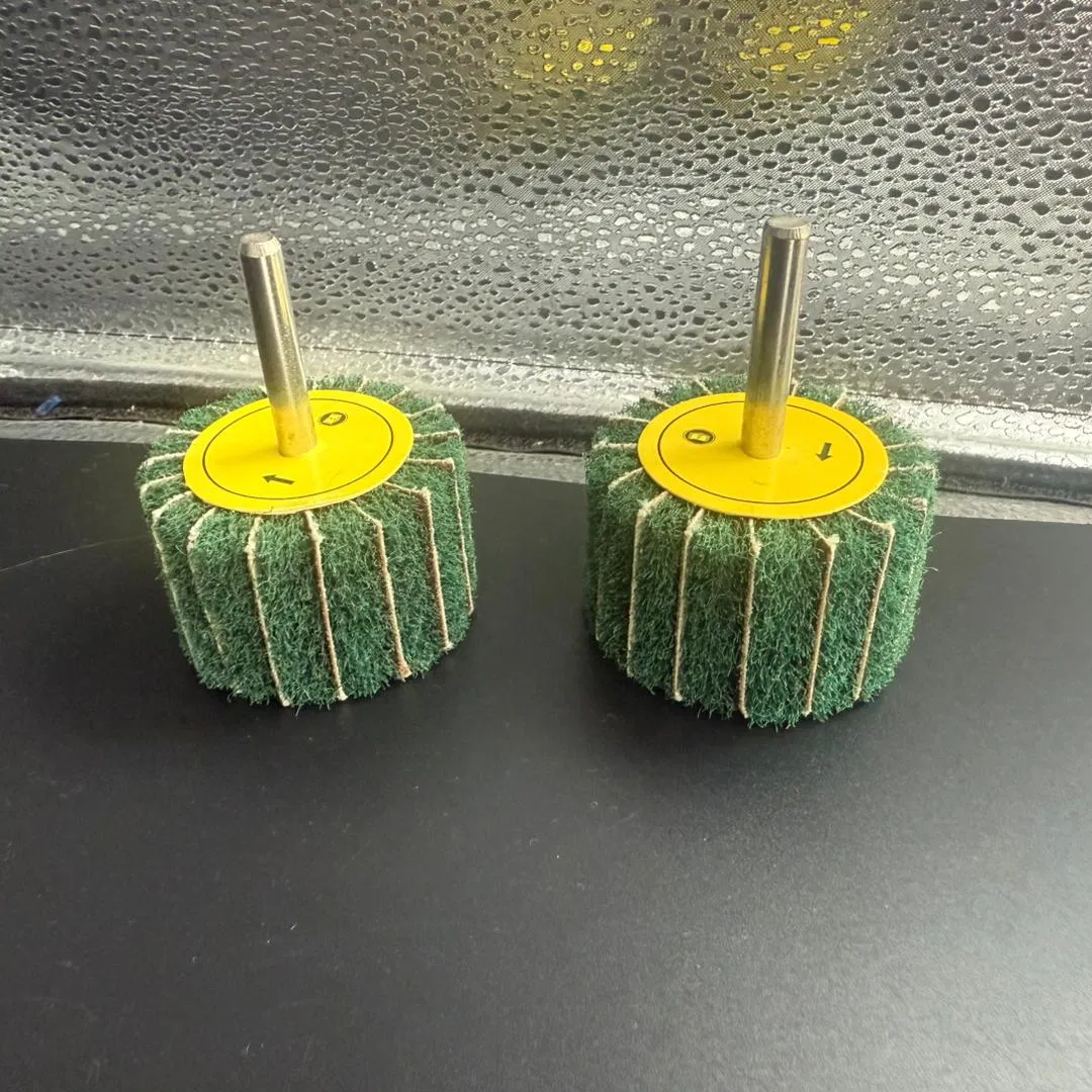 Абразивный лепестковый круг на шпинделе BOSDI