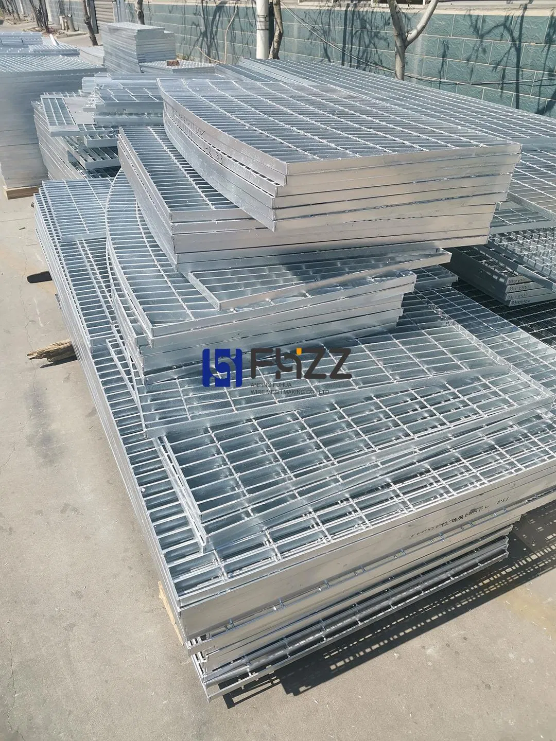 Hot Dipped Galvanized Steel Gratings with Densified Mesh Overlay for Drain Covers