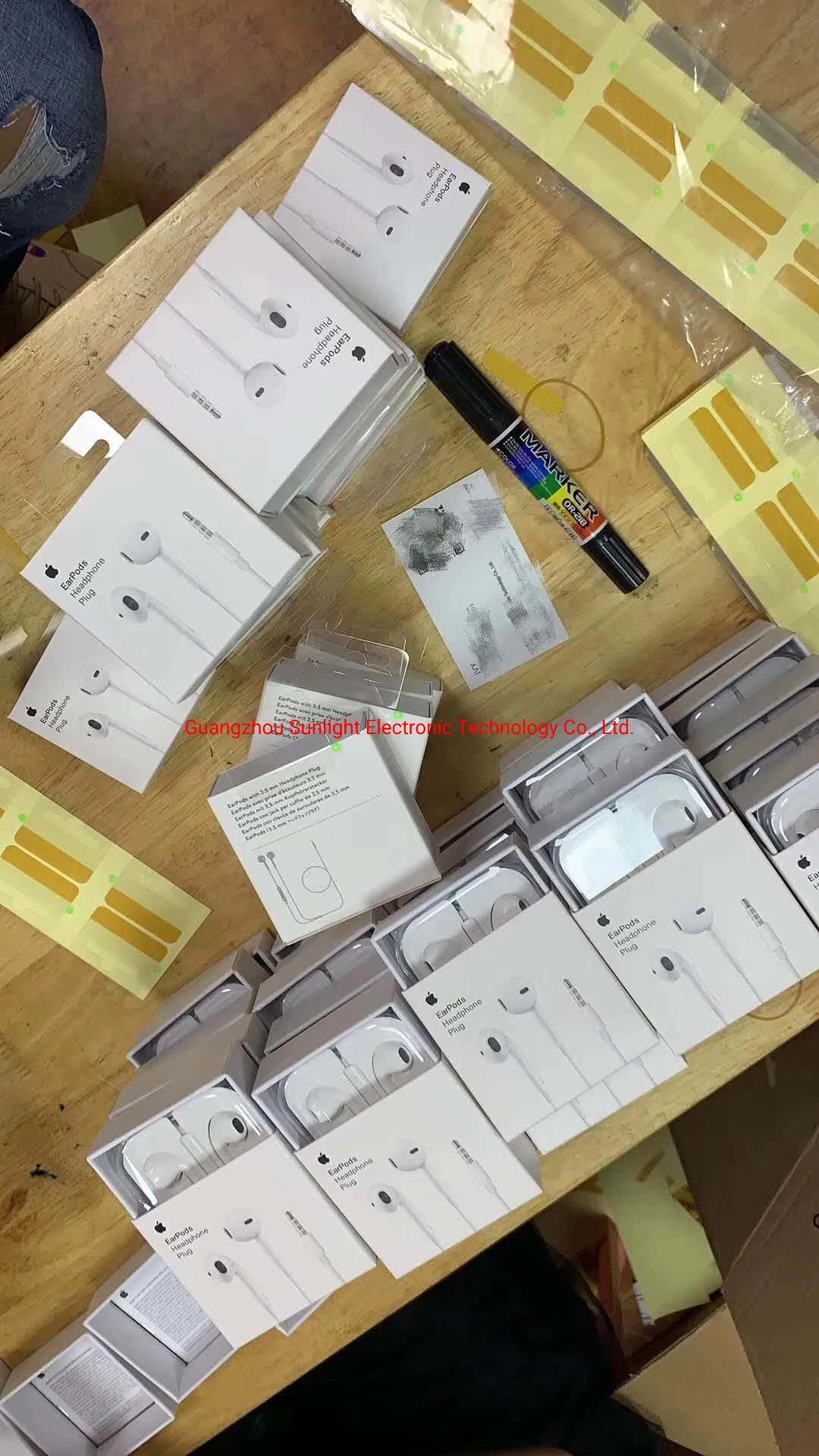 Оригинальные наушники с микрофоном для iPhone 6/6s