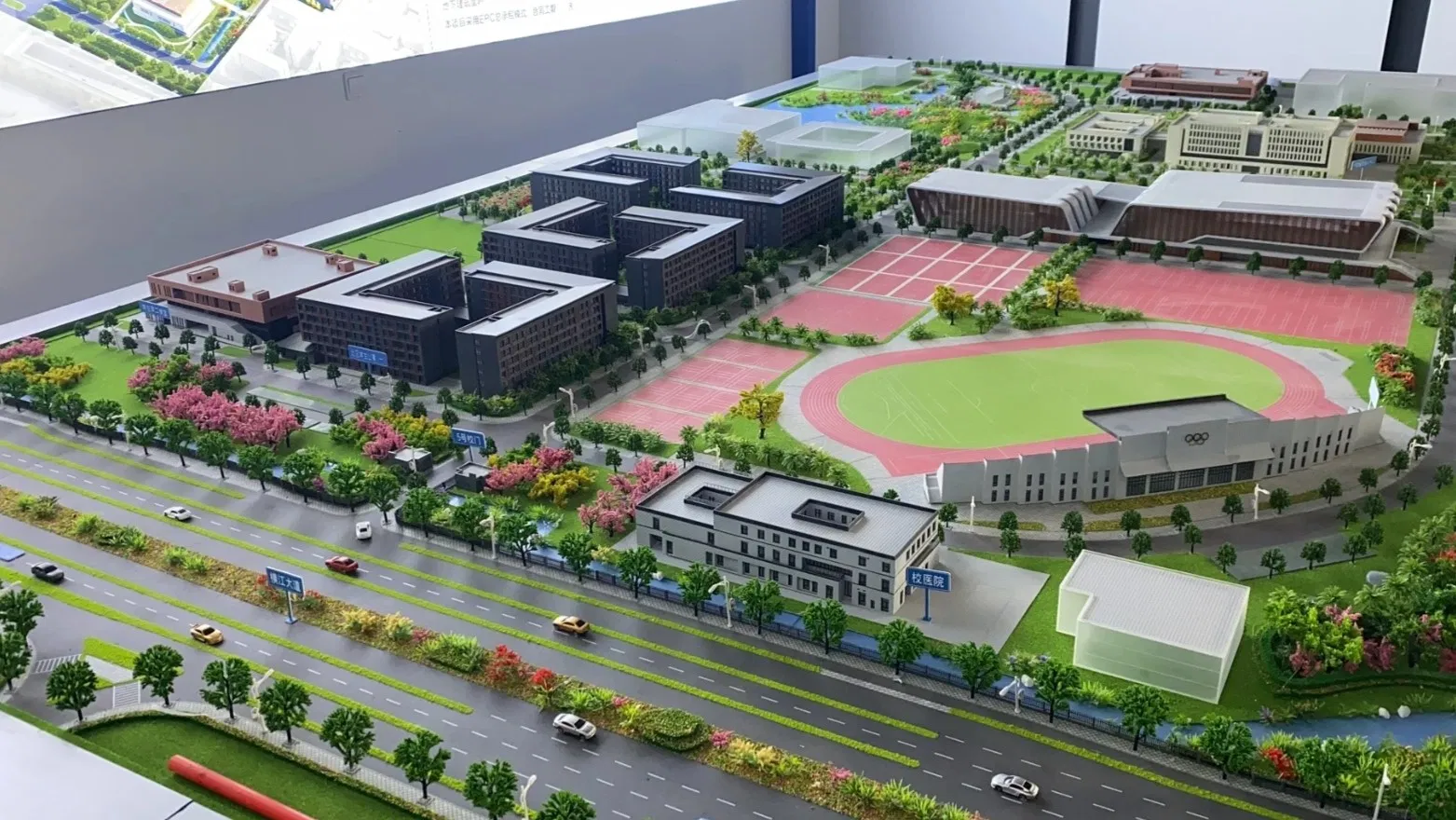 High-End Architectural Scale Model for Realistic Showcase Display