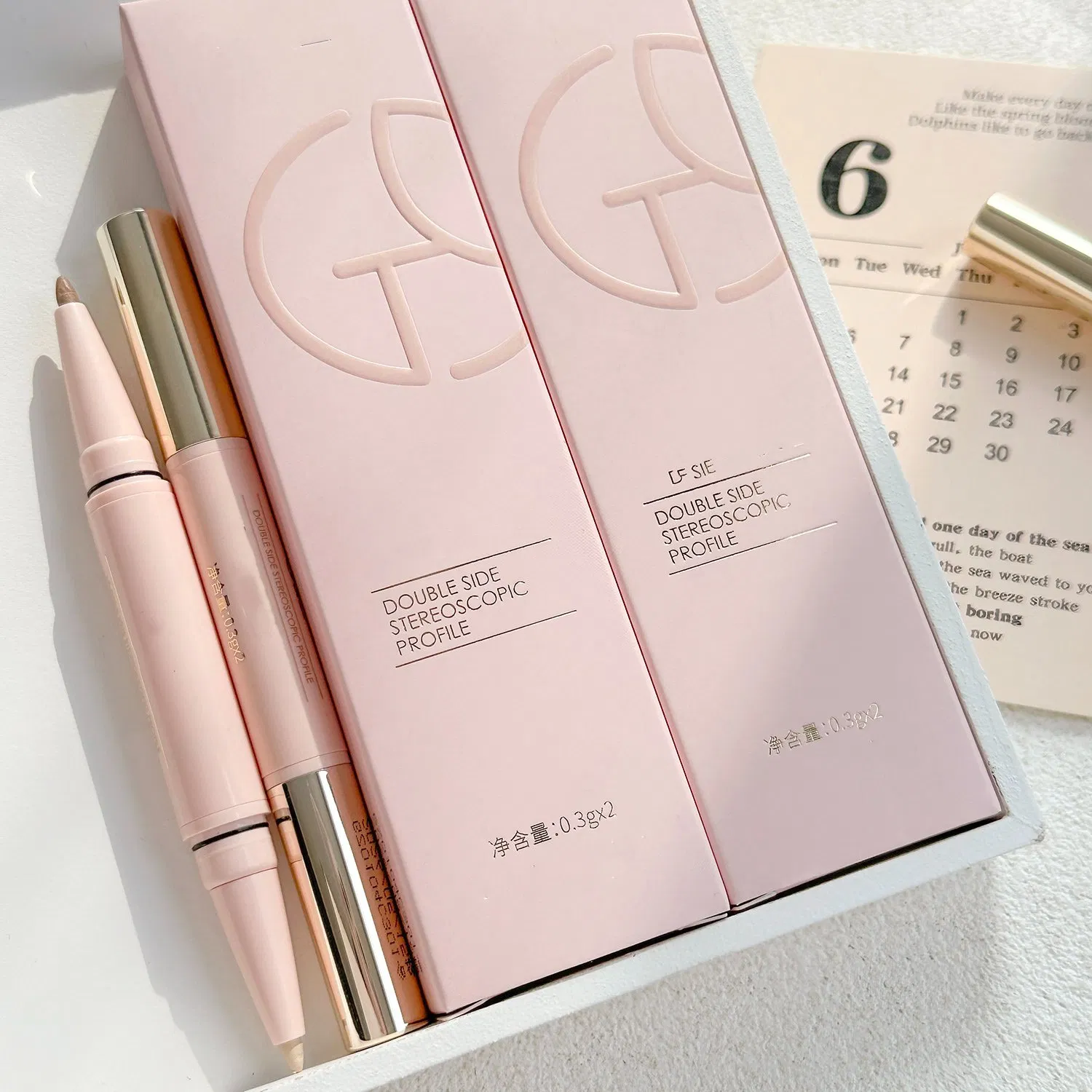 Sculpting Double Headed Contouring Pen with Smooth Natural Makeup for Long Lasting Face