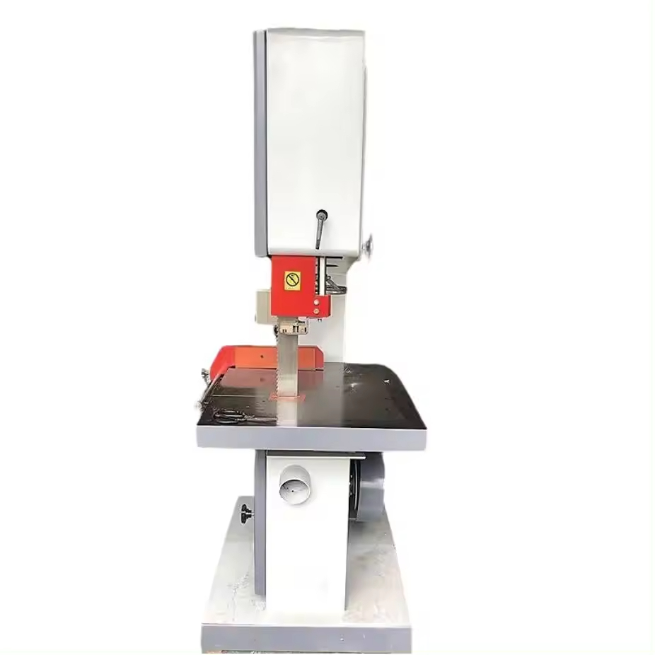 Пила по дереву вертикальная ленточная