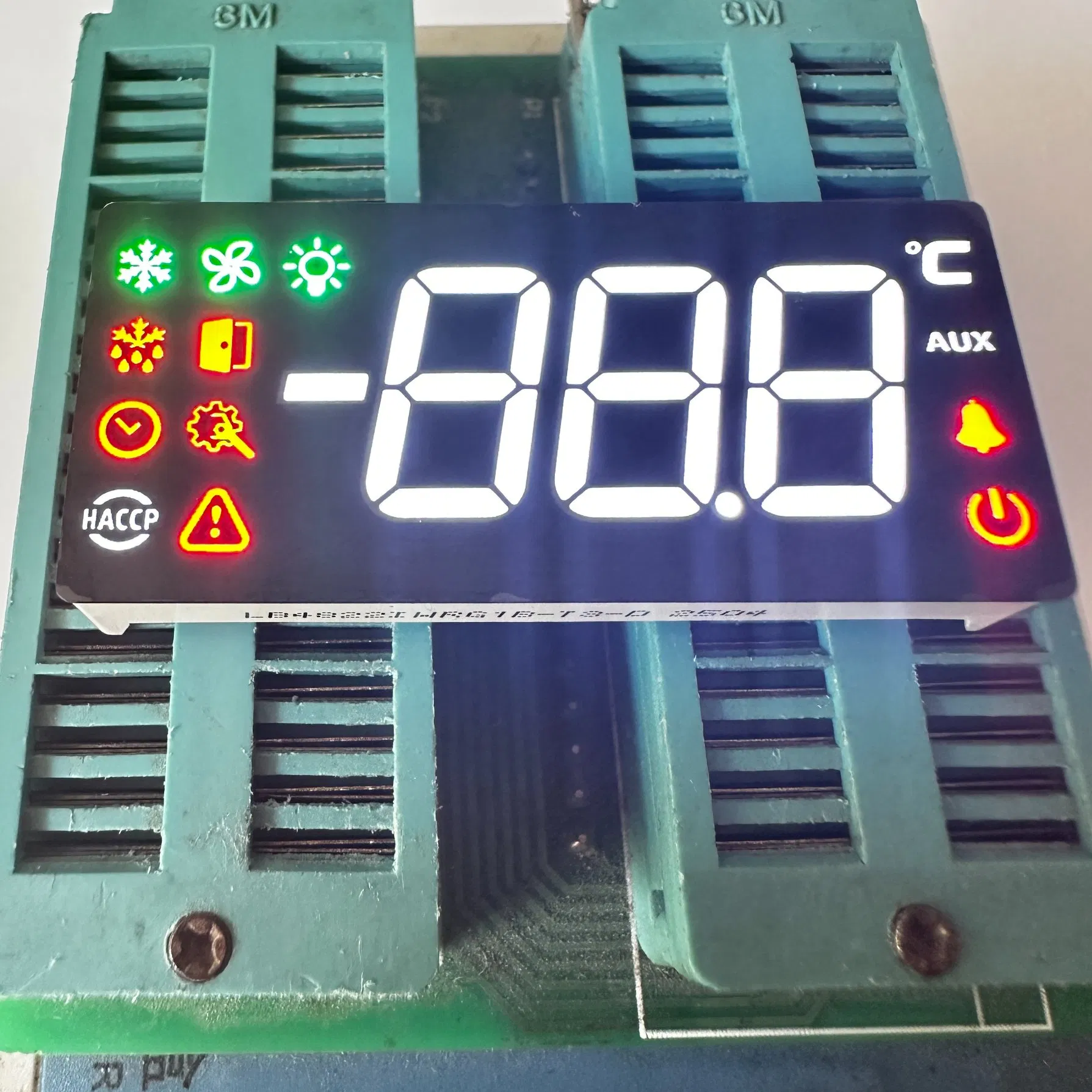 3 Digit 7 Segment LED Display for Refrigerator Temperature Control