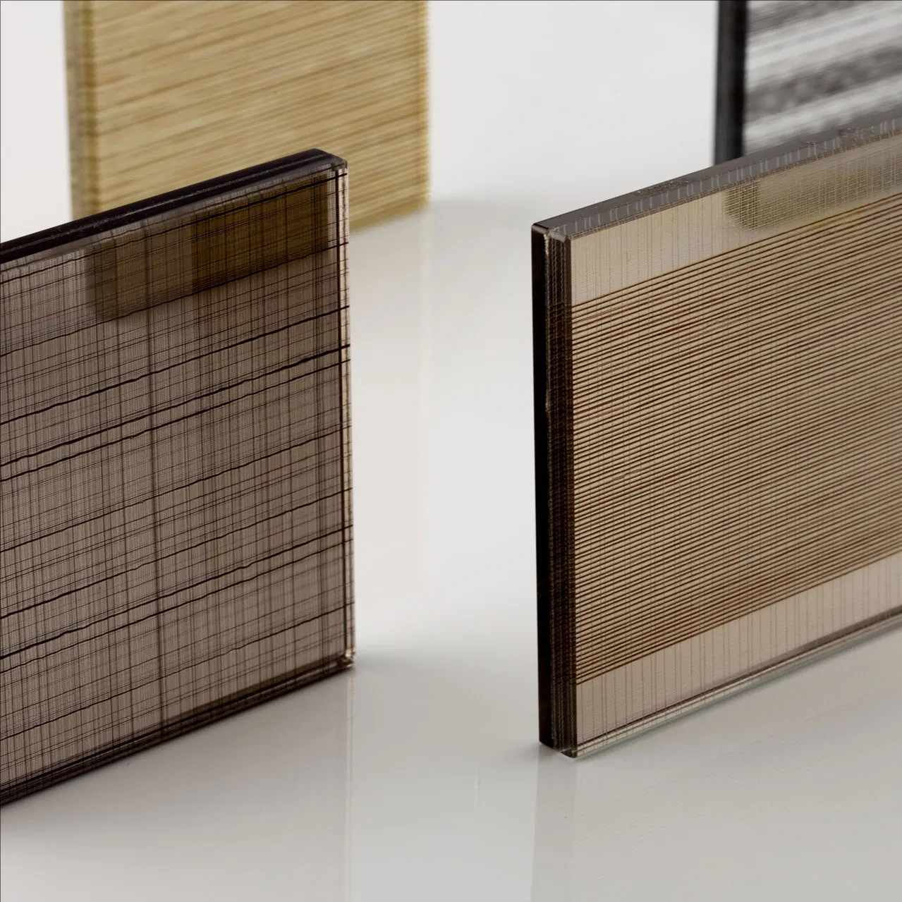 Wholesale Wire Mesh Laminated Glass Panels High Transparency Steel Wire Reinforcement for Buildings
