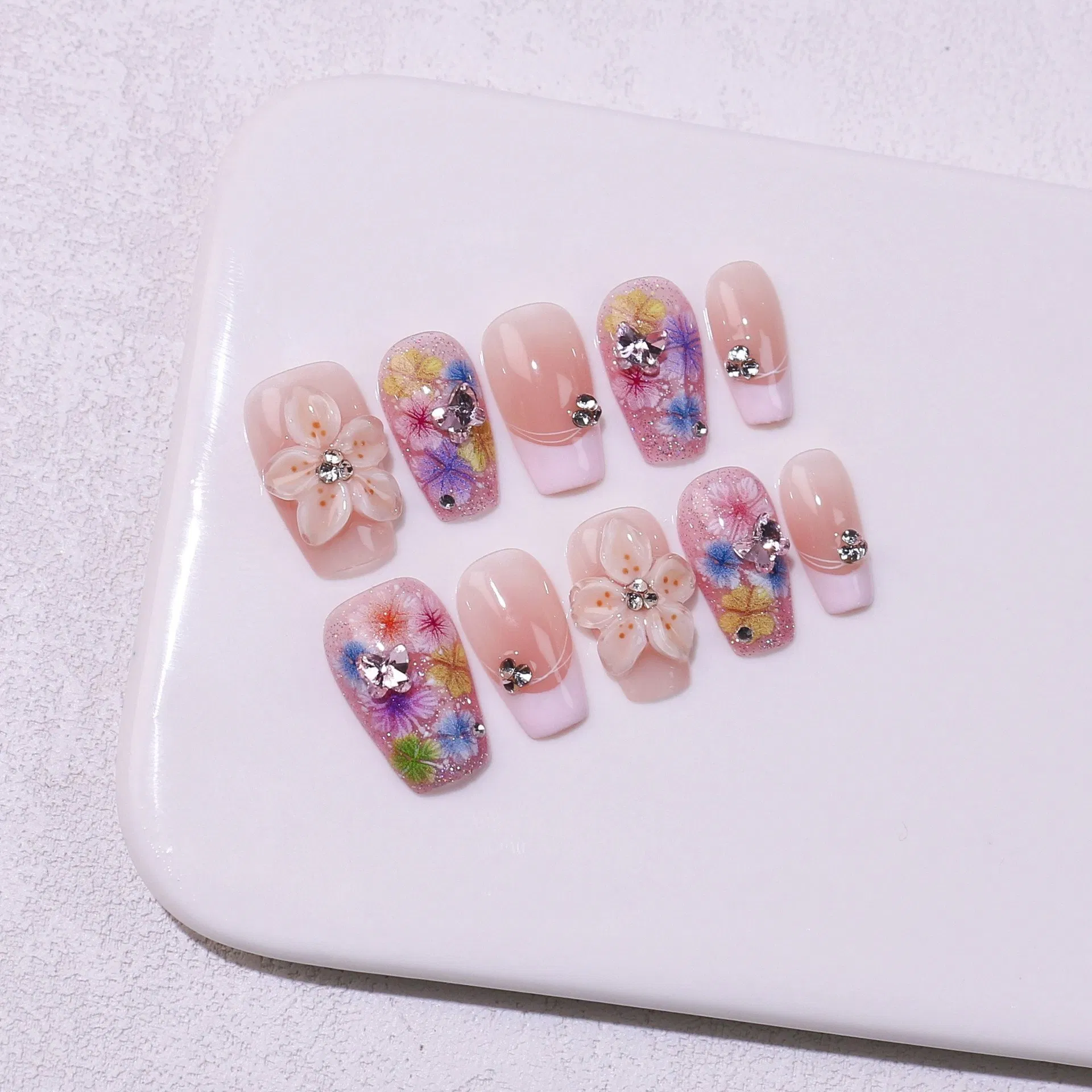 Elegant Pure Handmade French Style False Nails with Dried Flowers