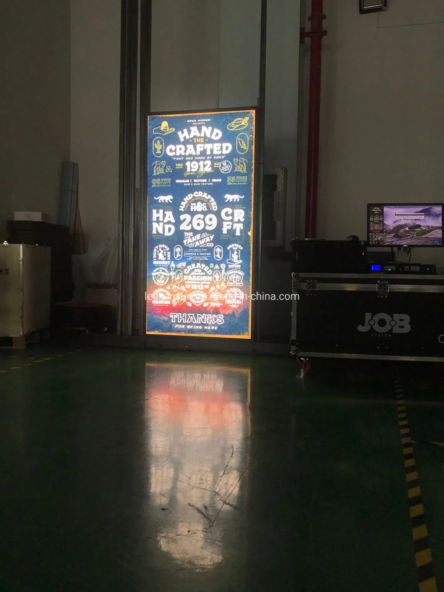 5000nits Semi-Outdoor LED Advertising Screen P2.5 Indoor High Brightness LED Display for Showcase