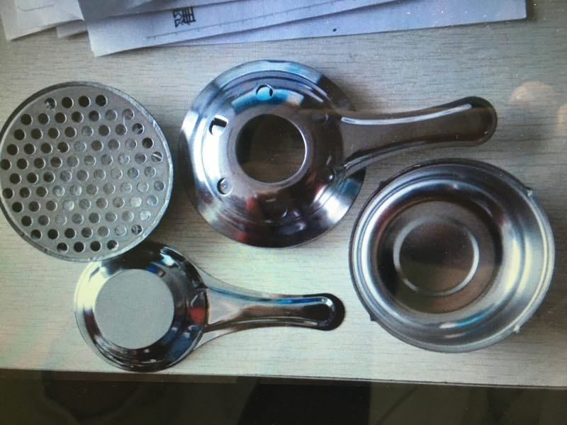 Cast Iron Fondue Pot with Forks