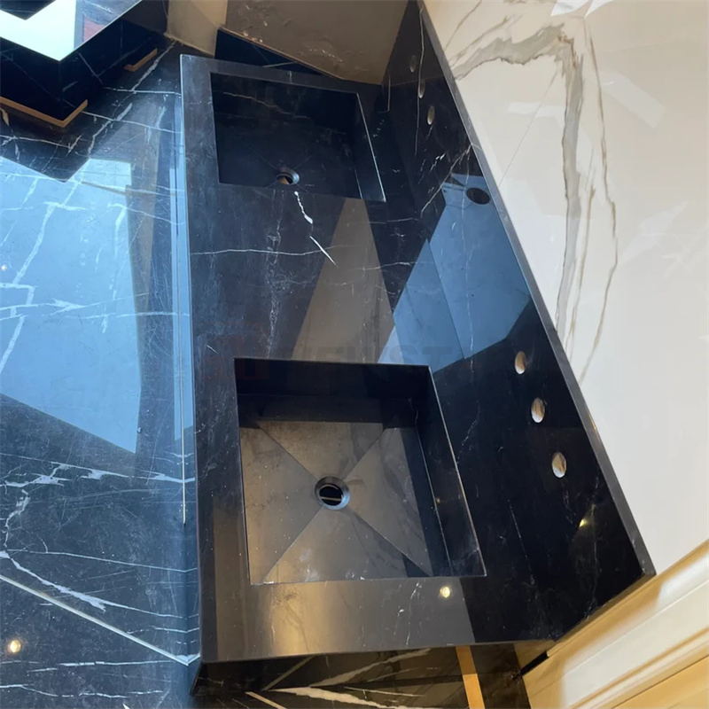 Мраморная столешница для ванной с двойной раковиной