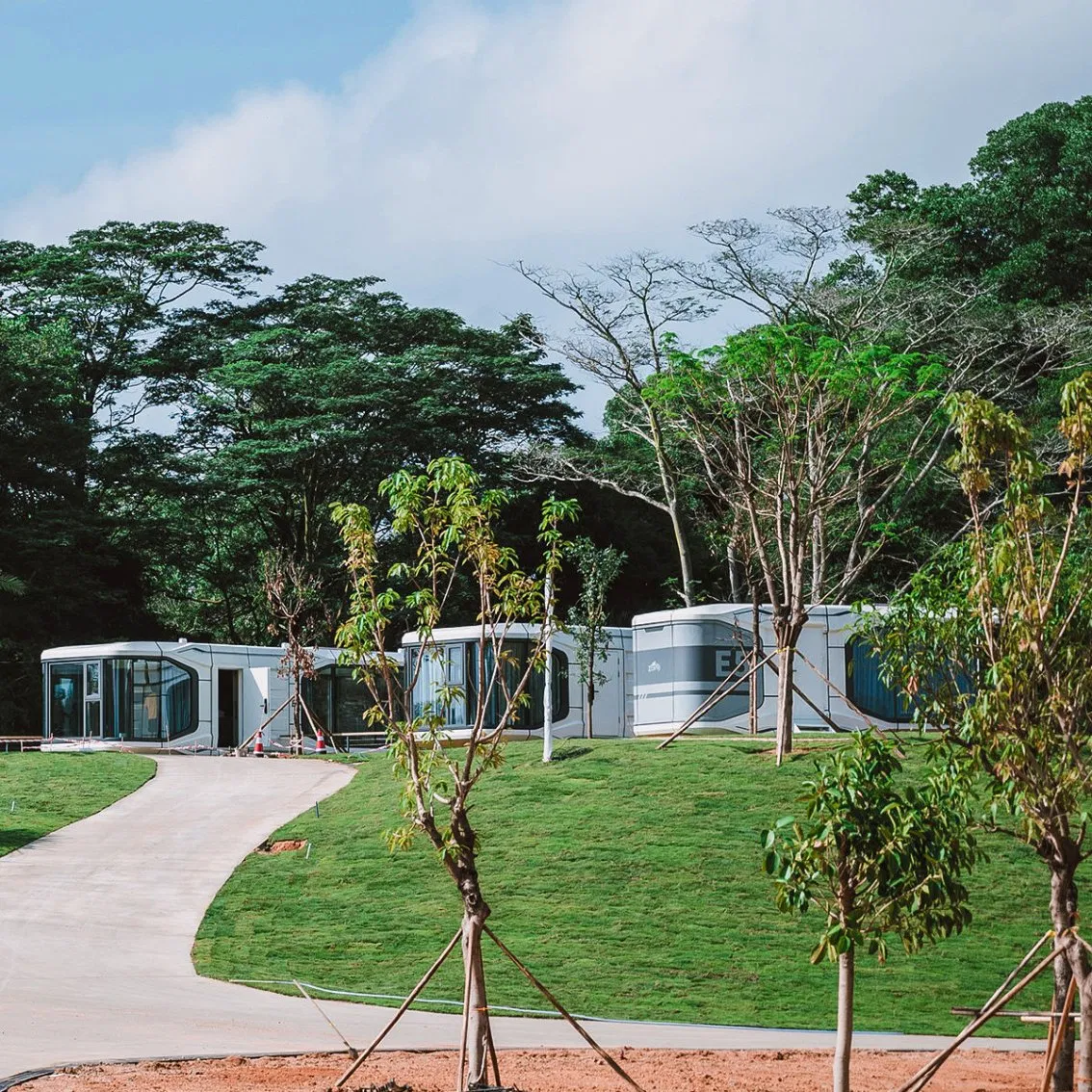 Space Capsule Featuring Electrochromic Glass for Instant Privacy in Modern Capsule Hotel or Dynamic Capsule House