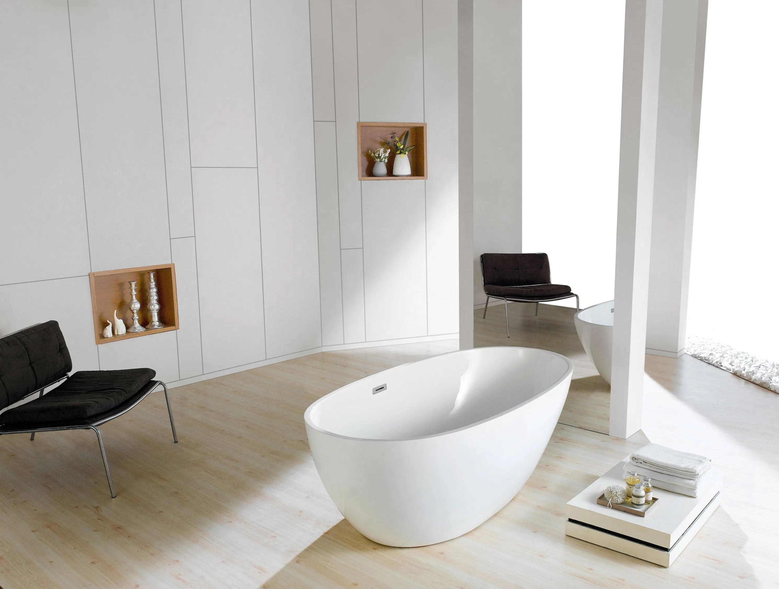 Bathrooms 1700mm Matt White &Glossy White Egg Shape Freestanding Acrylic Bath Tub with Brushed Gun Metal Freestanding Bathtub Brass Faucet Mixer