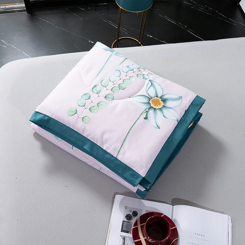 Factory Direct Sale Comforter Quilted with Filling