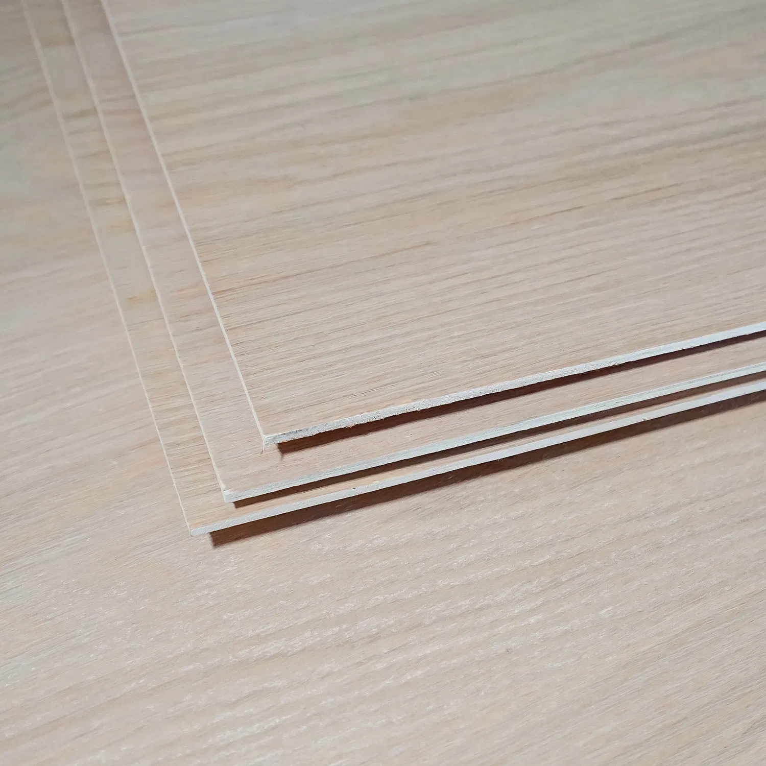 4.0-18mm Red Oak /Walnut Plywood for Furniture