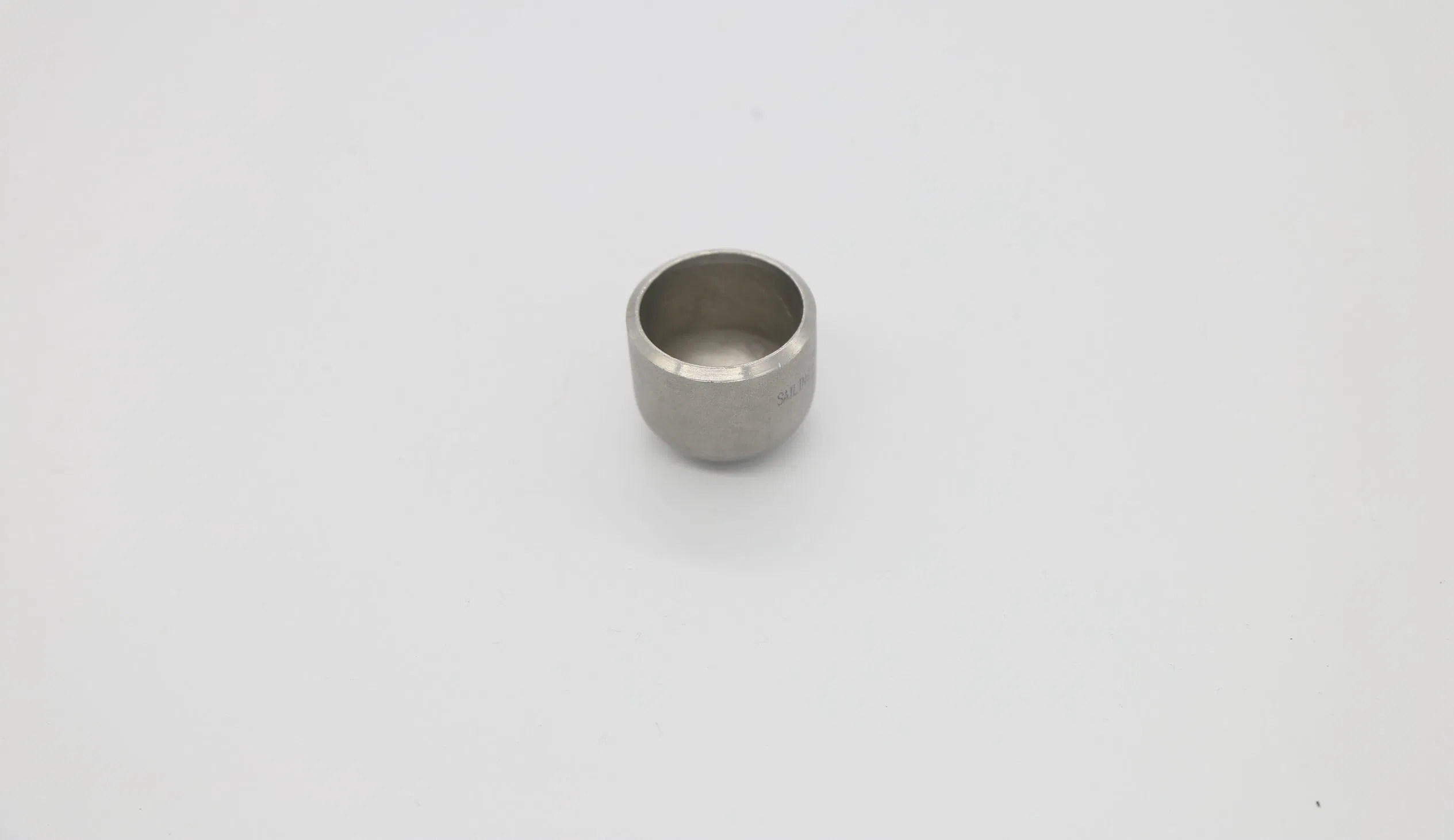 ANSI B 16.9 316L Stainless Alloy Steel Hot Forming Pipe Fitting Cap