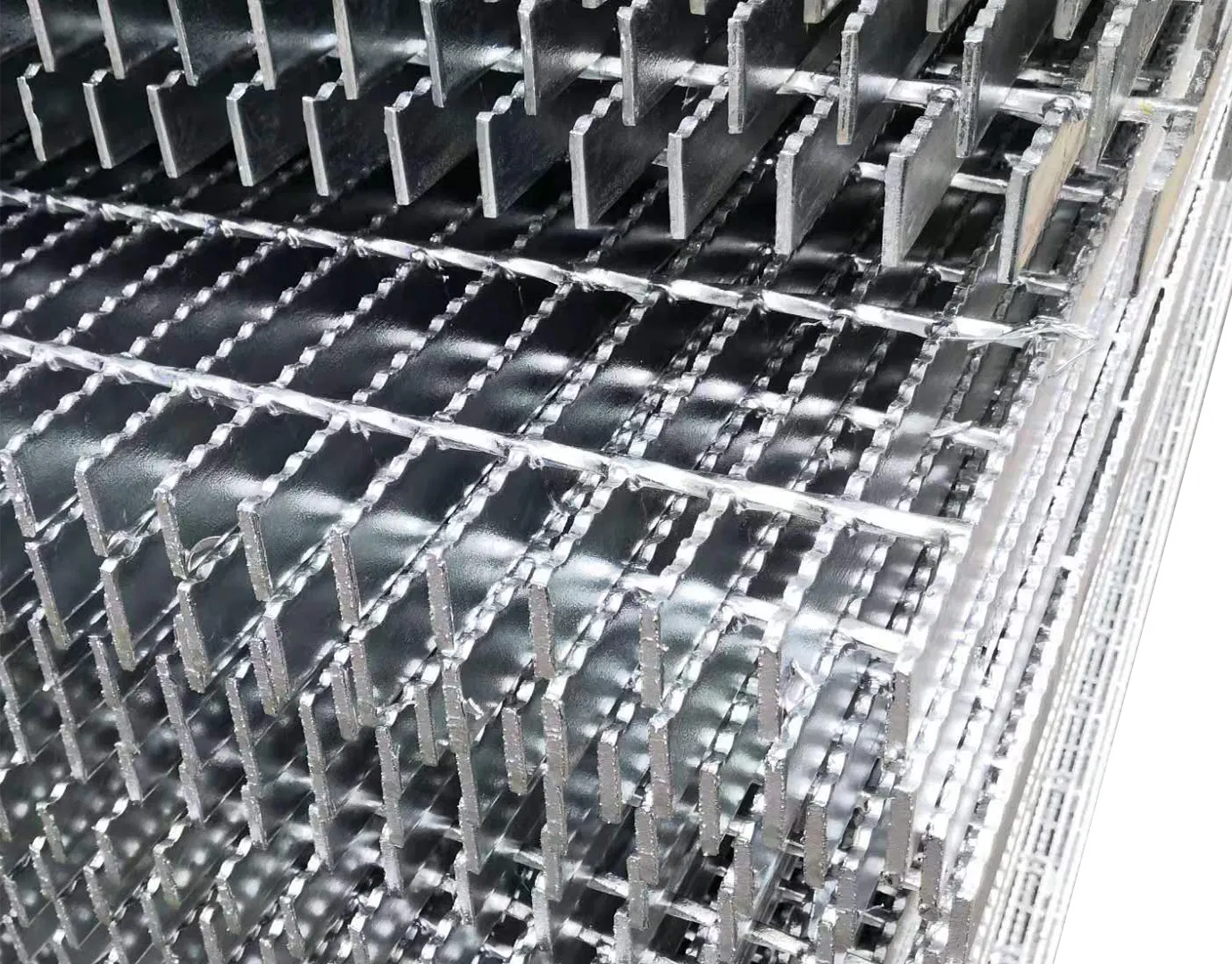 Factory Direct Galvanized Welded Floor Walkway Mesh Steel Bar Grating