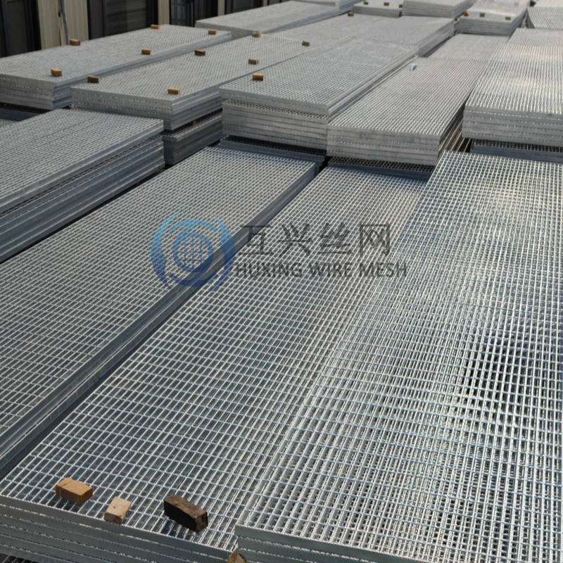Stainless Steel Open End Steel Mesh Walkway Channel Trench Driveway Drain Flooring Drainage HDG Serrated Bar Welded Metal Grating with 19W4, 15W4