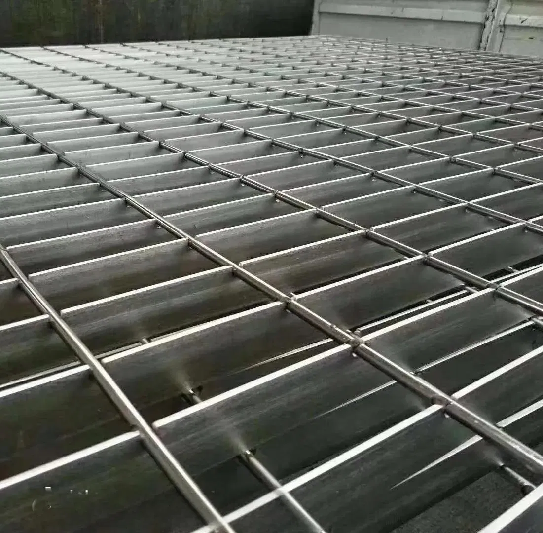 Hot Dipped Galvanized Stair Grating Outdoor Staircase Steel Bar Grating for Trench Cover Drain Grate Floor Grate Manhole Cover Platform Steel Grating