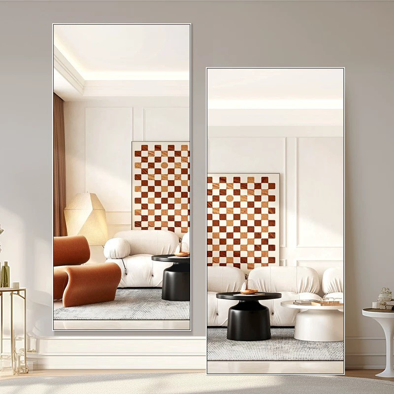 Smart Touch Control Bathroom Mirror with Three Brightness and Colour Settings, Effortlessly Creating an Atmospheric Wash-up Experience.