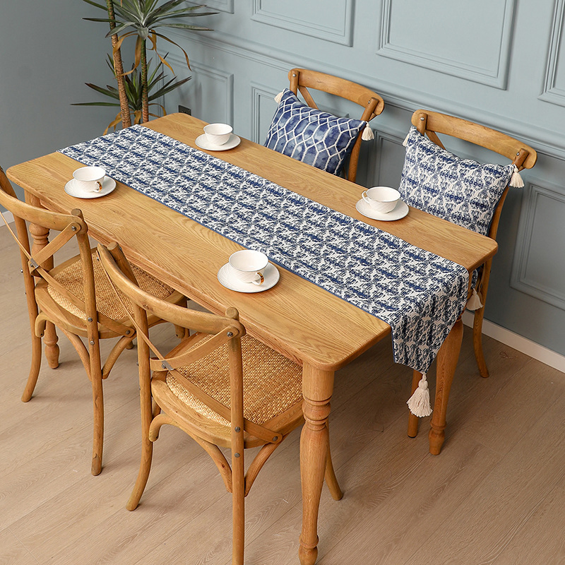 Modern Stylish Tie Dye Printed Non-Slip Table Runner for Dining Party