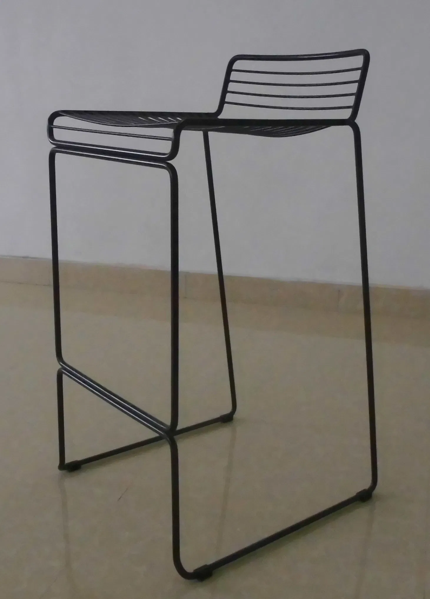 China Wire Furniture Manufacturer of Steel Wire High Hee Welling Bar Stool