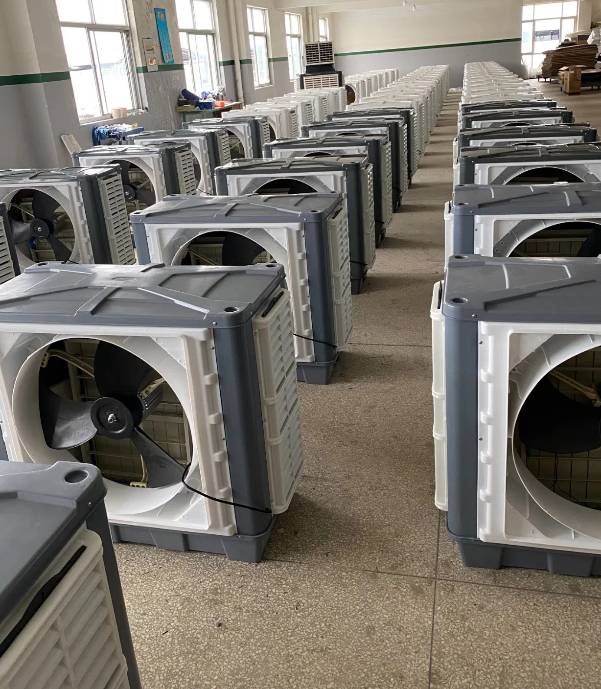 Испарительный охладитель 450W 10000 м3/ч с боковым обдувом