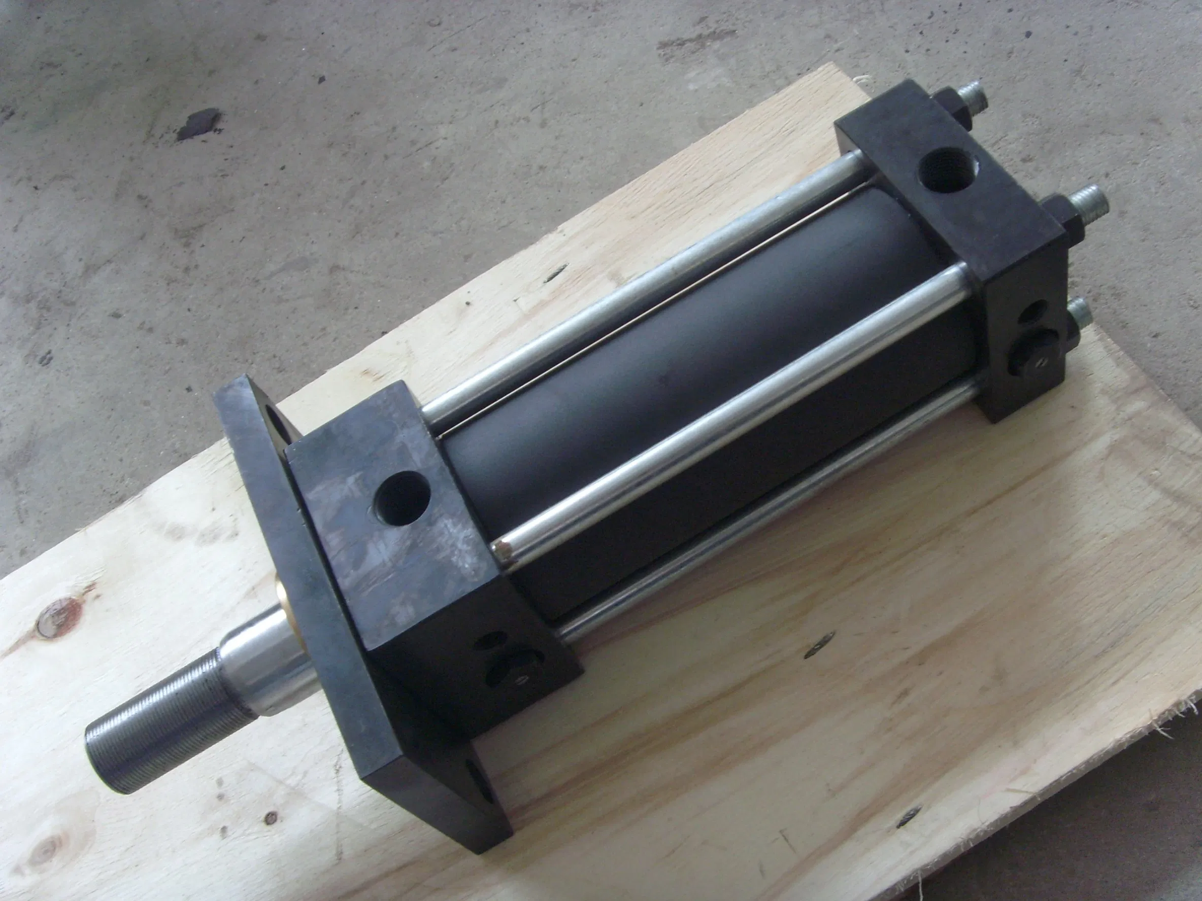 Гидроцилиндр YG2 32-250мм двухстороннего действия