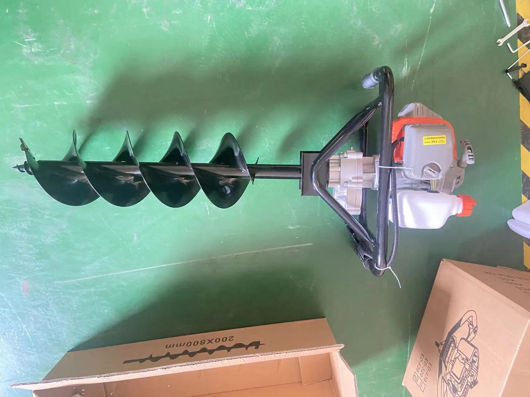 Agricultural Machinery 63cc Powerful Garden Tools Gasoline Drill Earth Auger