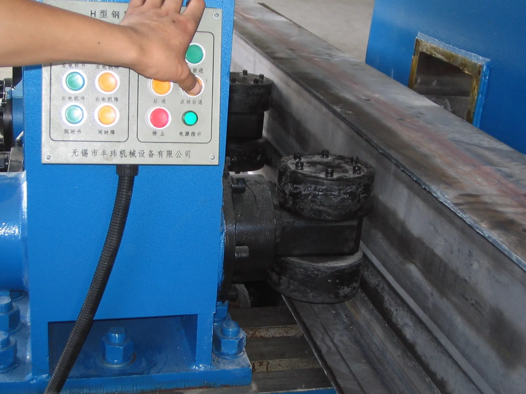 Heavy-Duty Beam Straightener for Steel I and H Beams