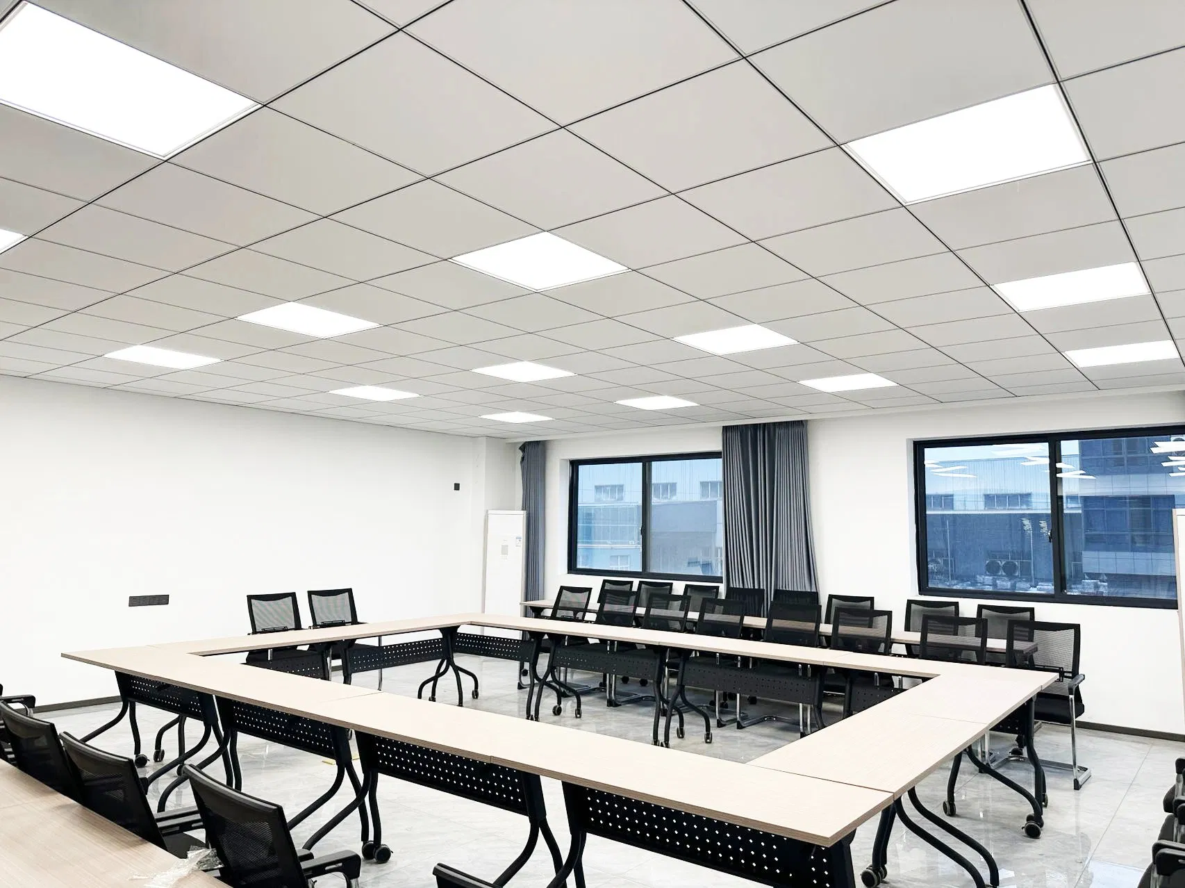 Fireproof Panel Glasswool Ceiling Board Fiberglass Insulation Acoustic Ceiling for Meeting Room
