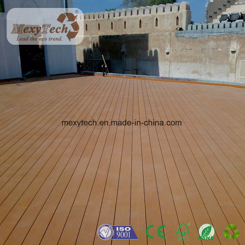 Distribute Durable Garden and Terrace Composite Decking No MOQ