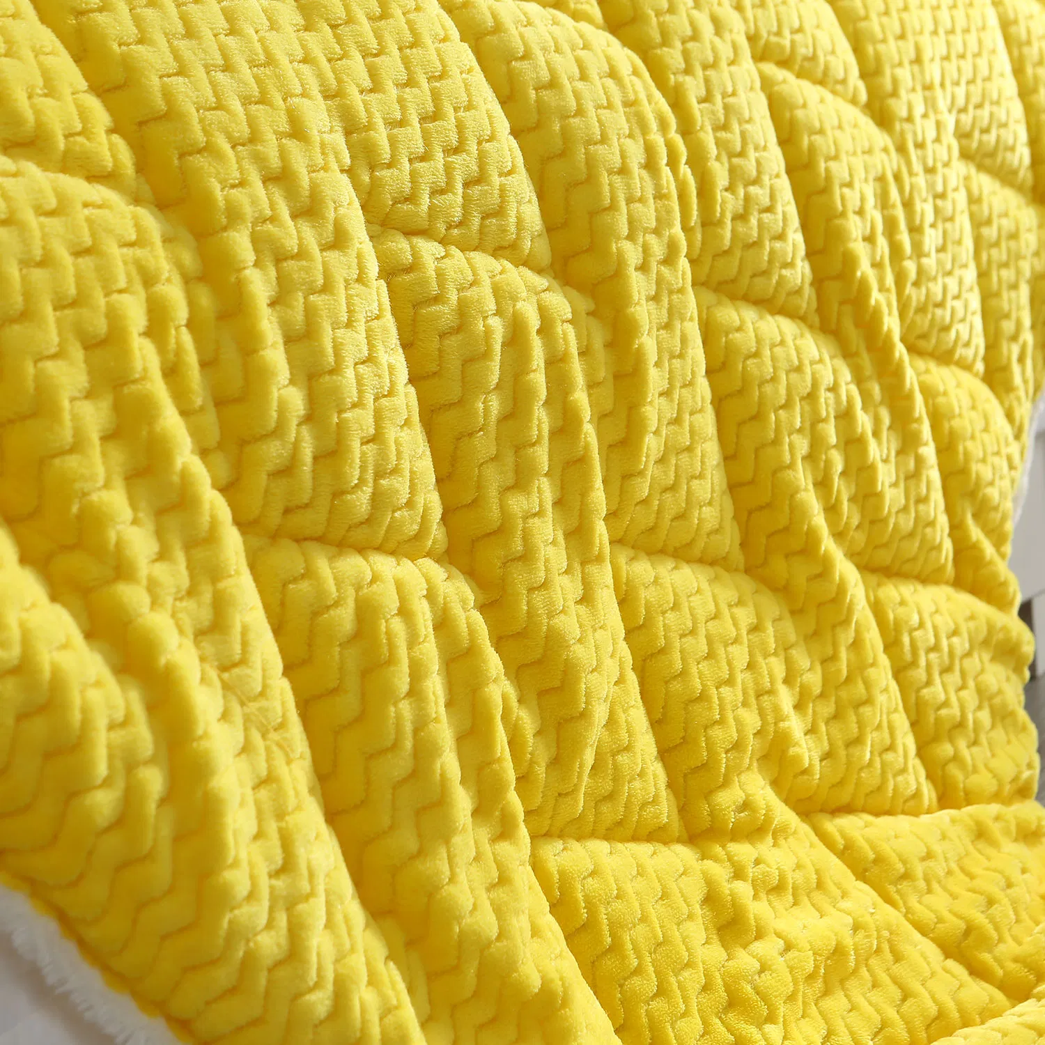 Фланелевое одеяло для дома и путешествий