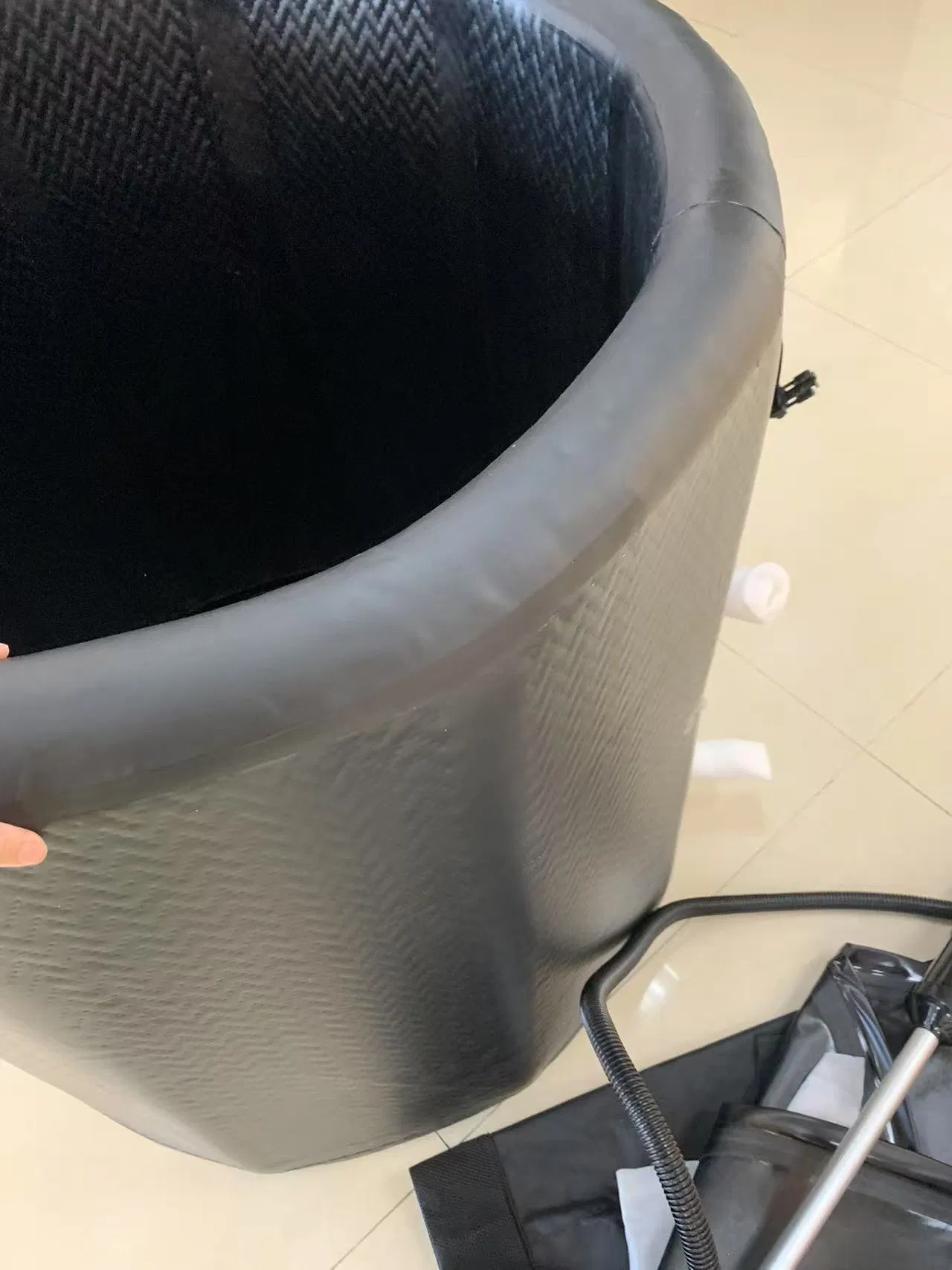 Надувной бассейн для ледяных ванн Cold Plunge