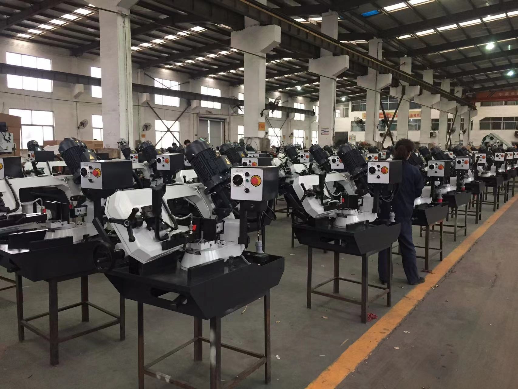 Станок ленточнопильный по металлу BS-280G