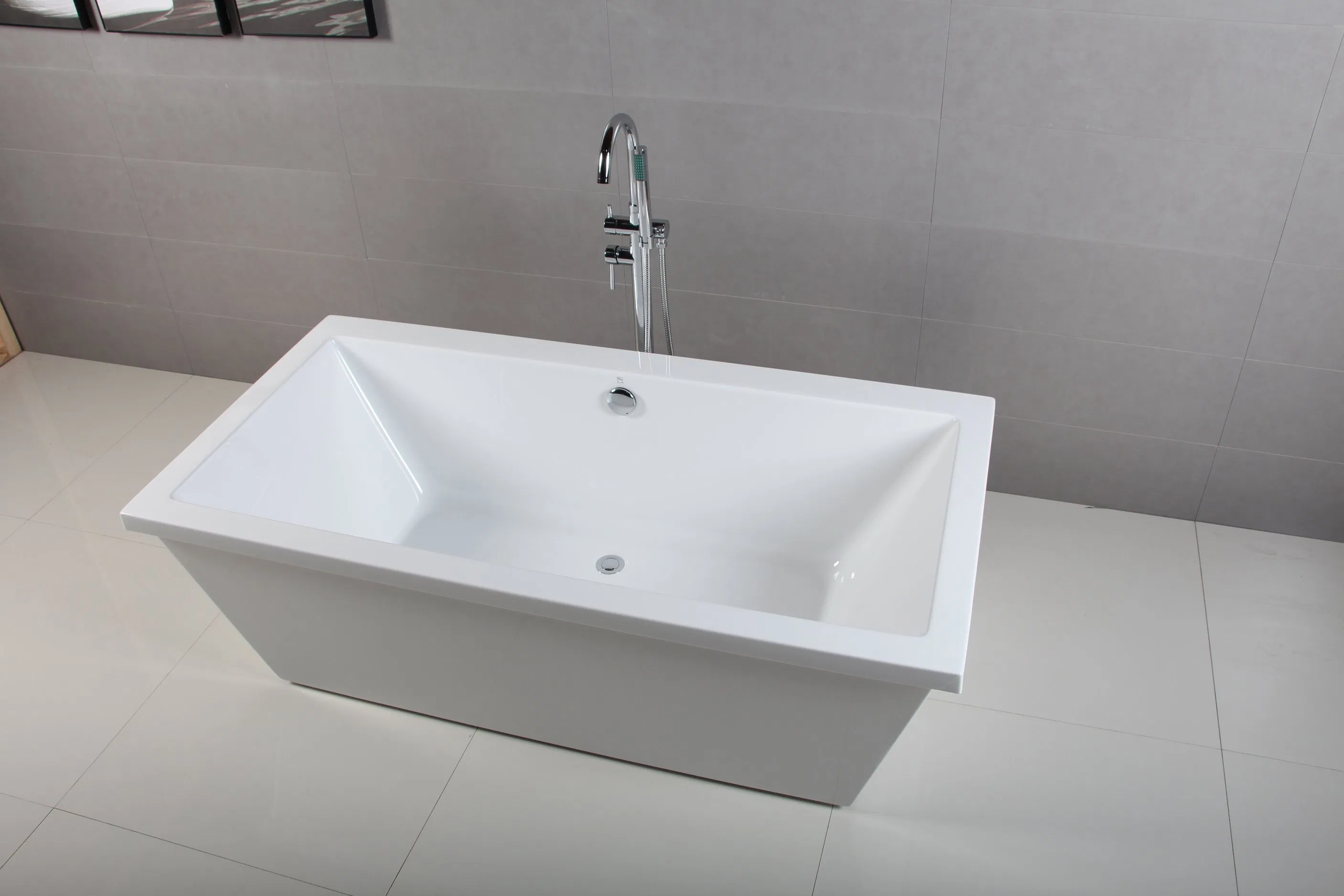 Угловая прямоугольная ванна Waltmal из акрила