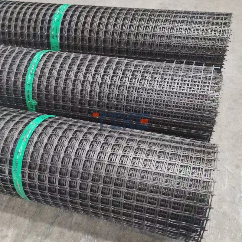 6' X 100' Black Trident Advanced Multi-Purpose Fence 1" X 1" Mesh Geogrid