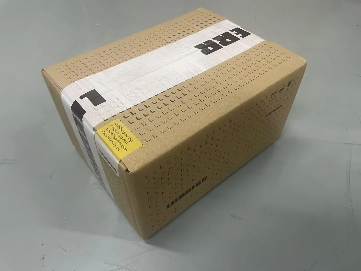 Масляный насос Liebherr 10116166 для двигателя D9508