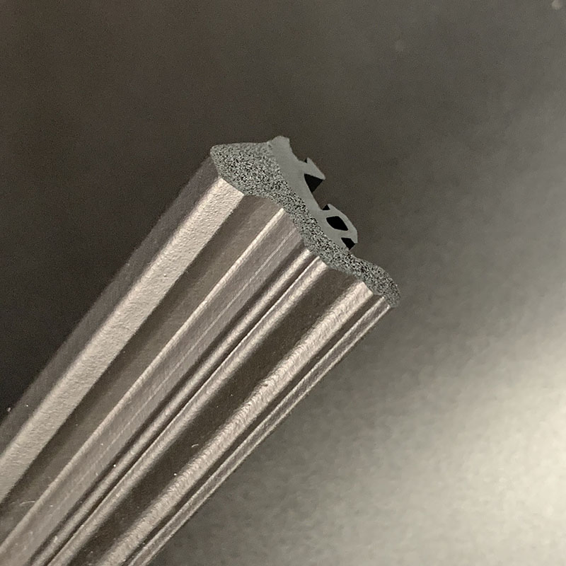 Rubber Extrusion Sealing Strip Home Door Window Sealing Integrated Bending Gasket