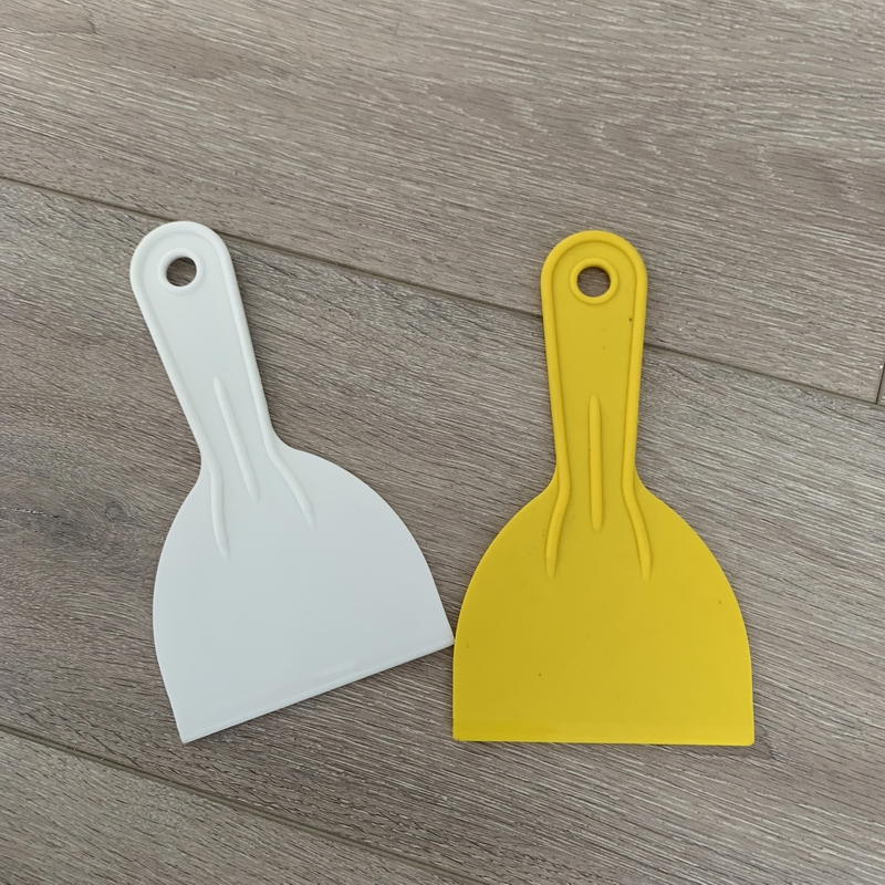 Black Color 3 Inch Cleaning Scraper Plastic Putty Knife