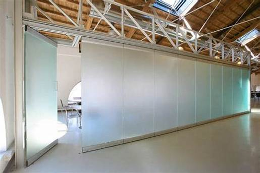 Frameless Operable Glass Partition System Movable Glazed Walls Office Glass Partitions