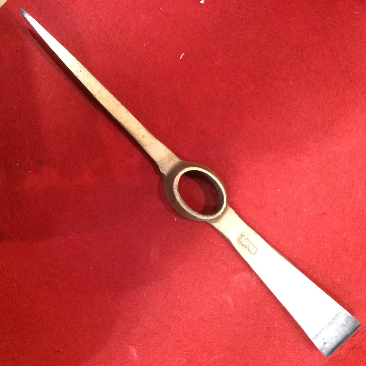 Factory Direct Produce Farming Agricultural High Quality Customized Pickaxe with Wood Handle